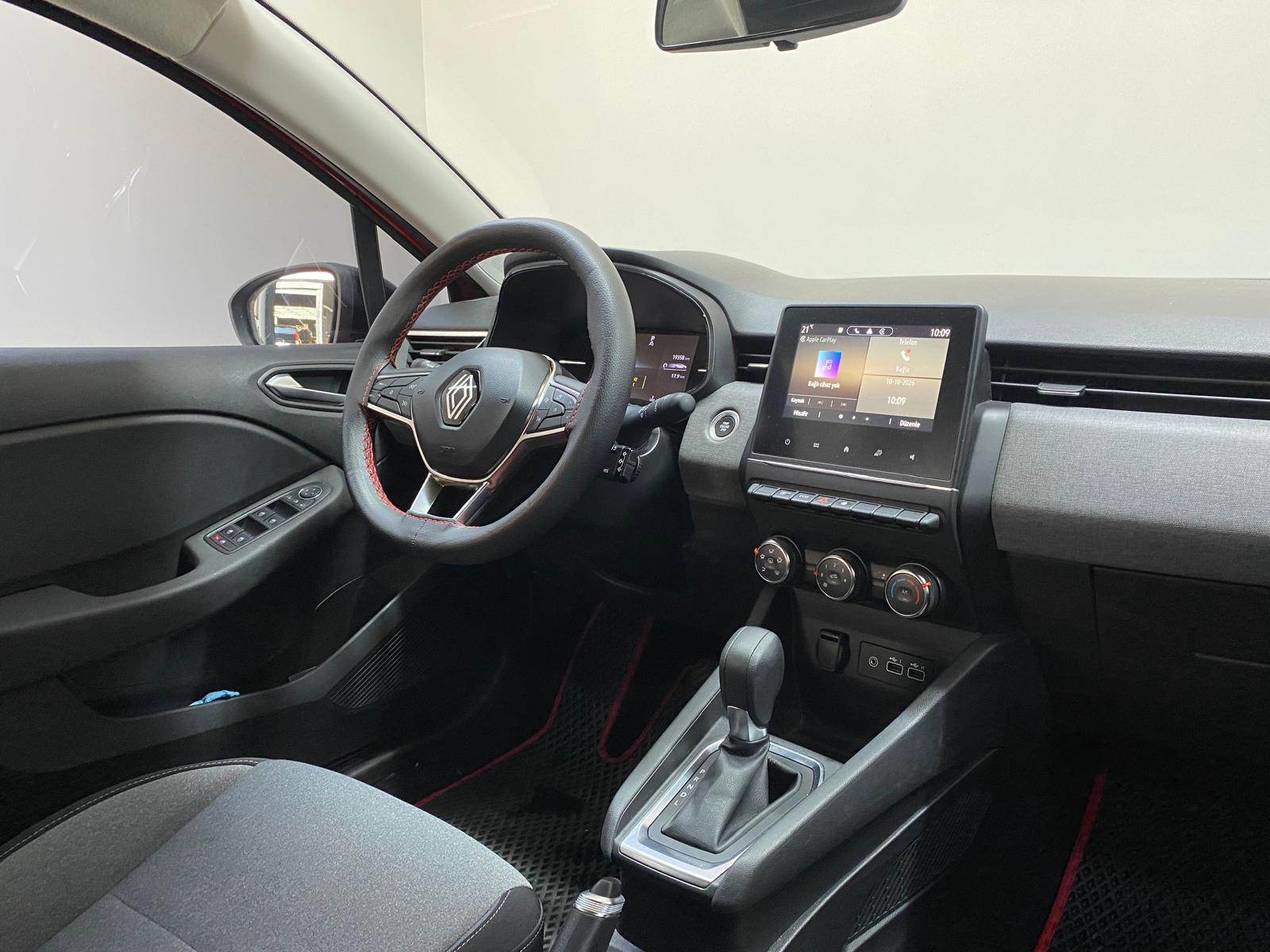 RENAULT CLIO 24